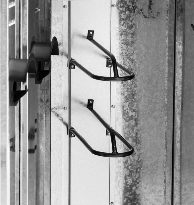 Actual product image Wiesenfield Saddle Locker - 60 x 60 x 150 cm - steel (galvanised) (60 cm, 150 cm)