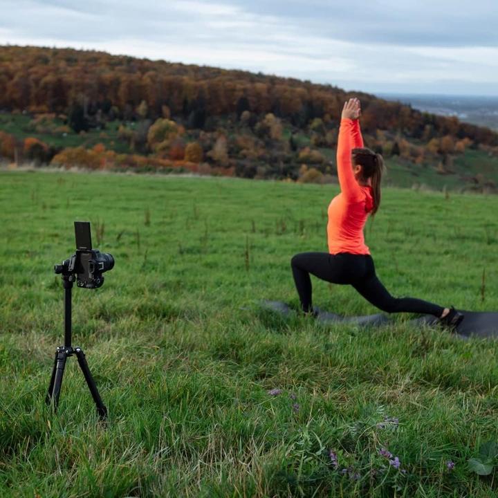 Actual product image Canon EOS R50 (24.20 Mpx, APS-C / DX)