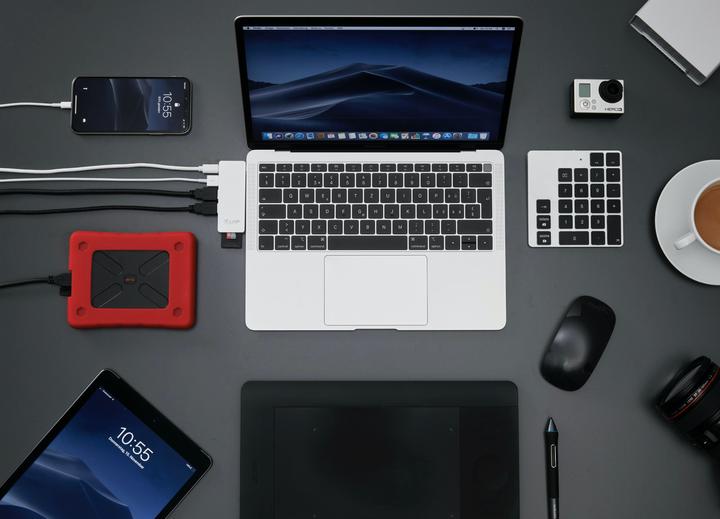 Actual product image LMP Basic Hub 6 Port Silver (USB-C, 6 ports)