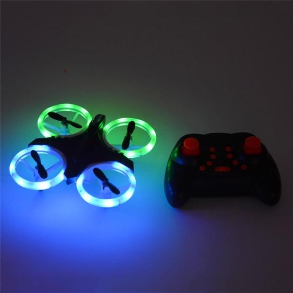 Produktbild Kögler RC Drohne, ferngesteuert, mit LEDs, wiederaufladbar, 3x12x12cm,1 Stück in Fensterbox