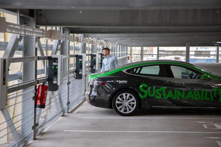 Produktbild Schneider Electric EVB3S22NC0M (Typ 2, 22 kW, 32 A)