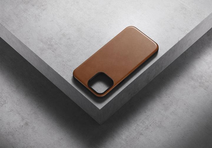 Actual product image Nomad Back Cover Modern Leather iPhone 14 Pro Max Light Brown (Apple iPhone 14 Pro Max)
