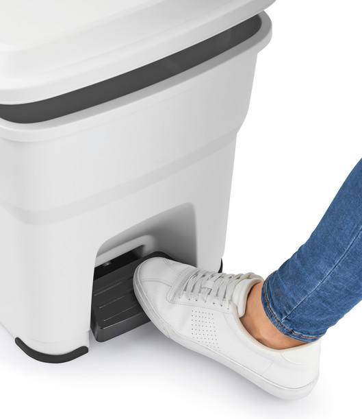 Actual product image Rotho Pedal garbage can Hera (60 l)
