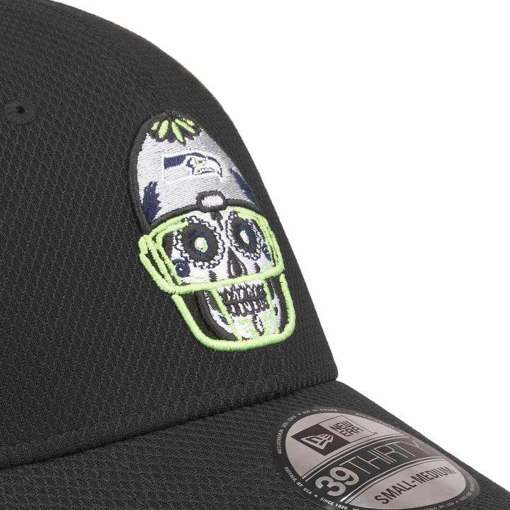 Actual product image New Era 39Thirty Stretchfit Diamond NFL Sugar Skull (XL)