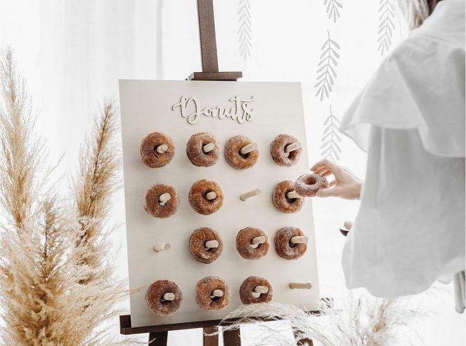 Productafbeelding Partydeco Party Accessoire Donut Wand 45 x 55 cm, Bruin (5 Stuk)