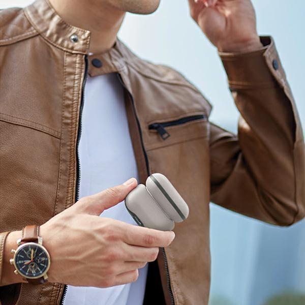 Actual product image Uniq Lyden case (Headphone sleeve)