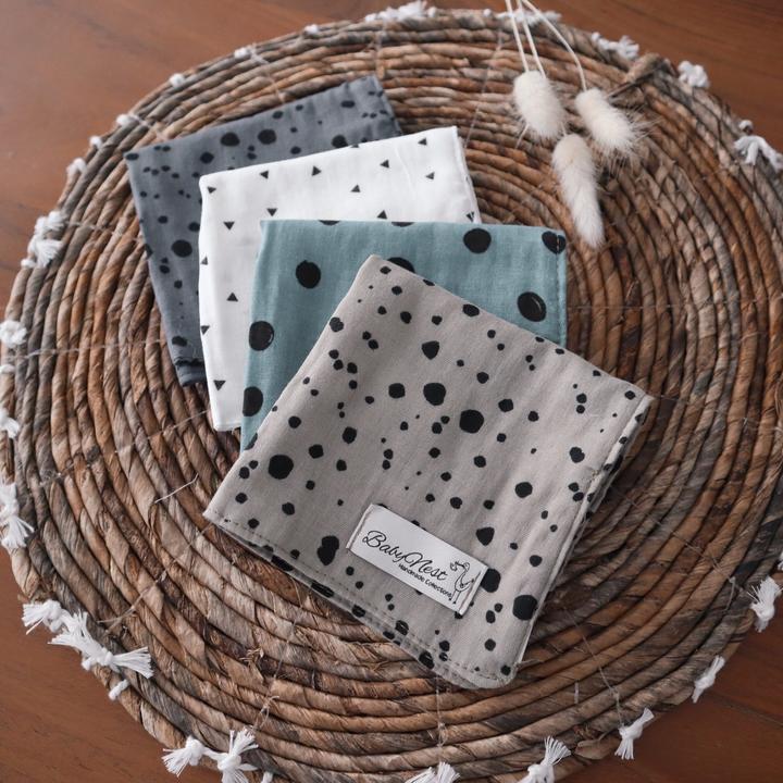 Baby-Nest Mulltücher 4er Set aus Premium Musselin Dots-Triangels
