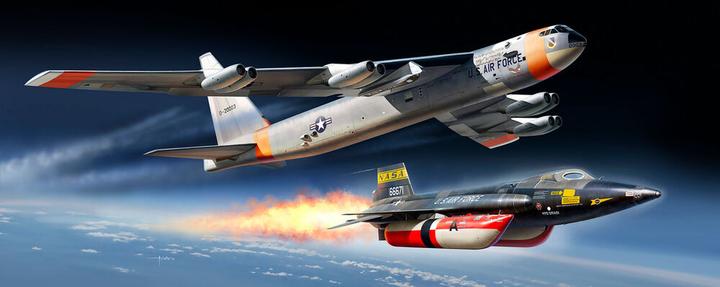 Produktbild Revell B-52D Stratofortress Platinum Edition