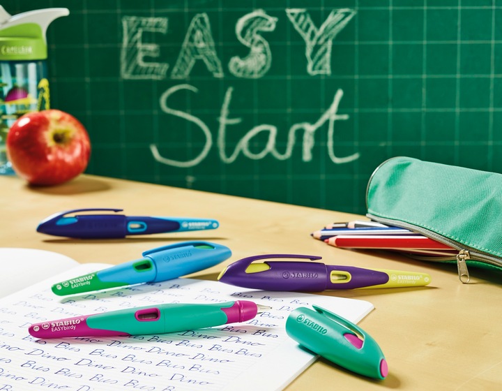 Produktbild STABILO EASYbirdy ergonomischer Schulfüller für Rechtshänder Standard-Feder (Grün, Blau, 1 x)