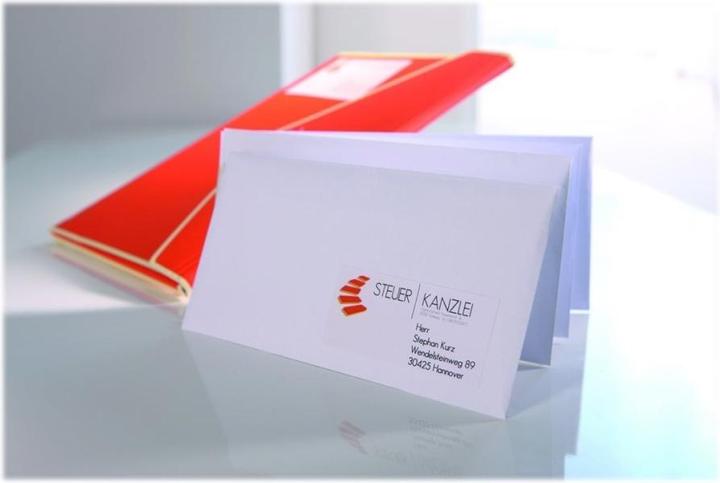 Actual product image Avery Universal Labels
