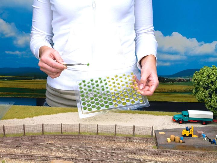 Produktbild Noch Grasbüschel Feldblumen 104 St