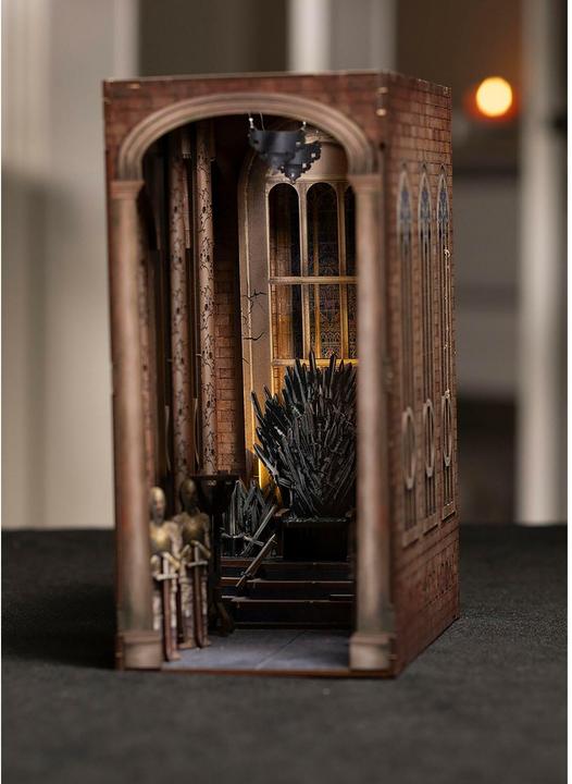 Actual product image Revell Tiny Adventure Iron Throne - House of the Dragon