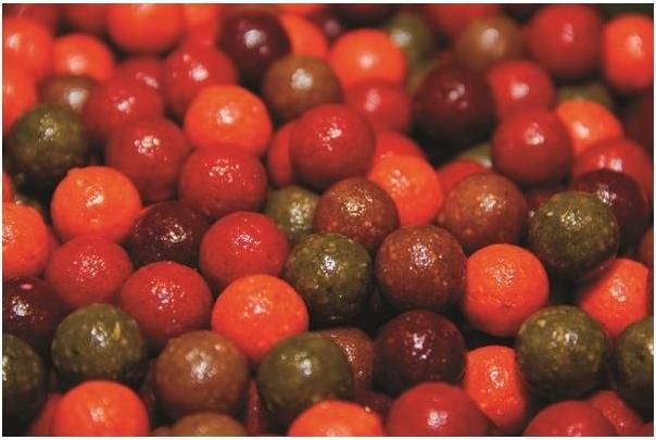 Produktbild Dynamite Baits Carptec Boilies Pineapple & Banana (1.50 cm)