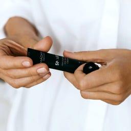 Produktbild Madara SMART Antioxidants Eye Cream - SMART Anti Ermüdungs Augenpflege (Augenpflege Crème, Tag + Nacht, 15 ml)