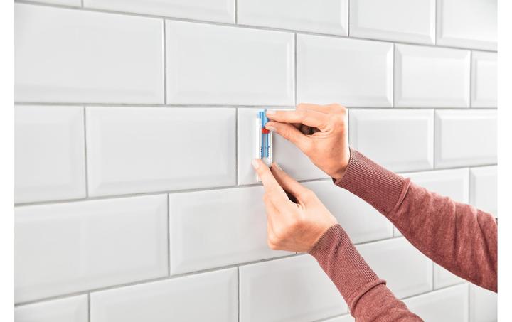Produktbild tesa Klebenagel für Fliesen & Metall, ideal für Leinwand & Keilrahmen