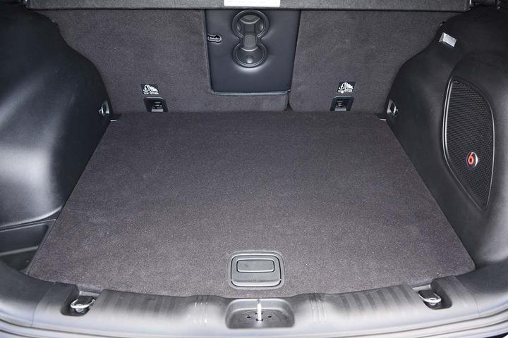 Produktbild Aristar Kofferraumwanne für Jeep Compass ab 2017 bis heute