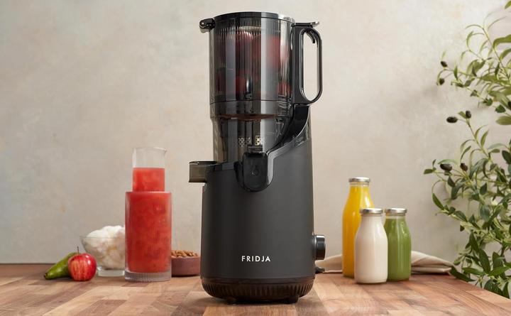 Actual product image Fridja Slow Juicer F2500