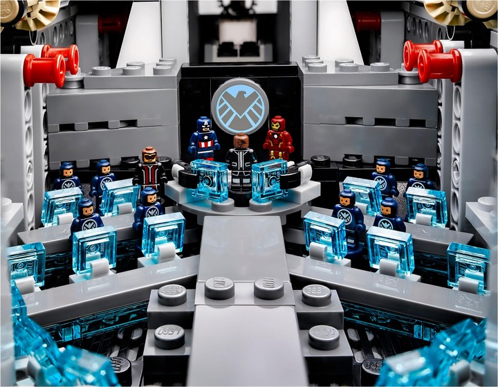 Actual product image LEGO The Shield Helicarrier (76042, LEGO Marvel, LEGO Rare Sets)