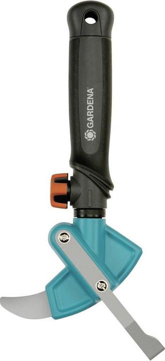 Actual product image Gardena combisystem-2in1 joint scraper - Action