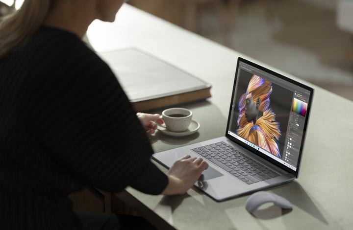 Actual product image Microsoft Surface Laptop 4 (French keyboard) (15", Core i7-1185G7, 16 GB, 256 GB, Without keyboard layout)
