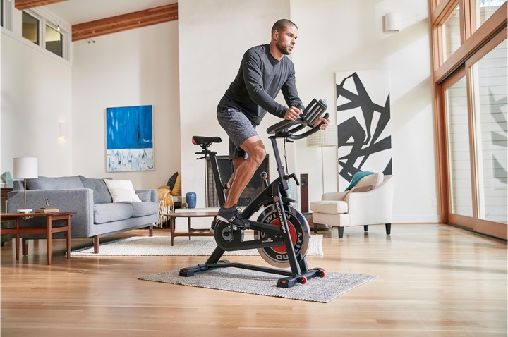 Actual product image Schwinn 700IC