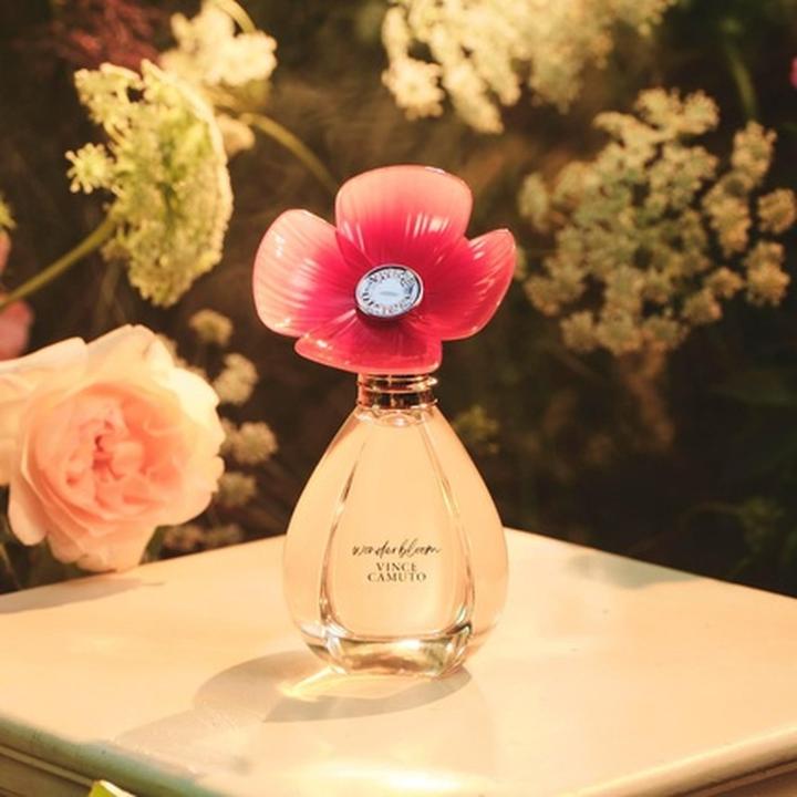 Immagine prodotto Vince Camuto Wonderbloom Eau De Parfum for Women - Notes of White (Eau de parfum, 100 ml)