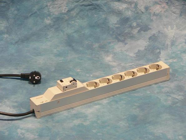 Actual product image Schroff Power strip (6x, CEE 7/3, 2 m)