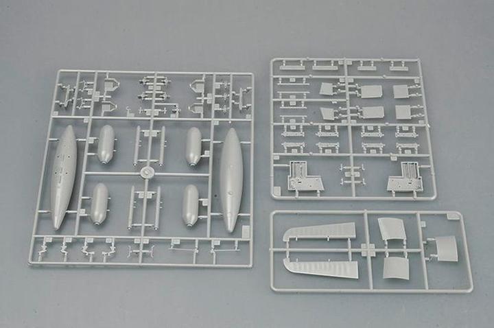 Actual product image Trumpeter F8F-1 Bearcat
