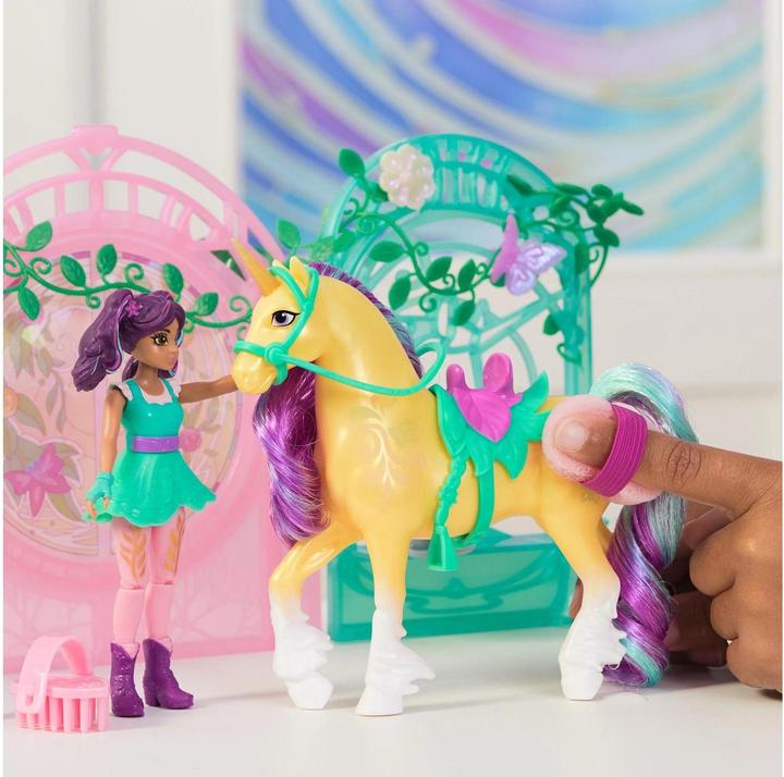 Actual product image Unicorn Academy - Small Doll Ava & Leaf Stable Playset