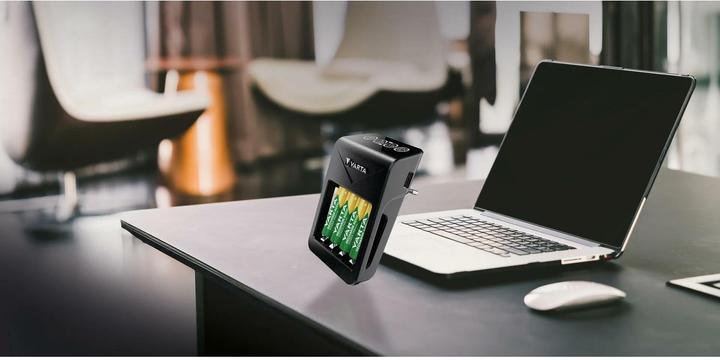 Produktbild Varta LCD Universal Charger+ (1 Stk., Ladegerät ohne Akku)