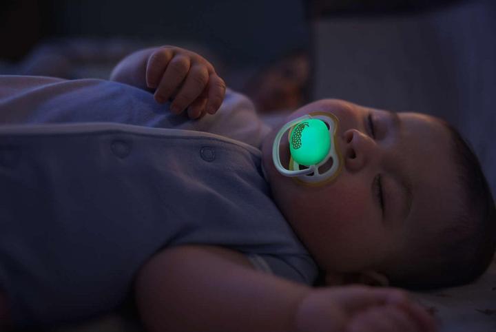 Image du produit Philips Avent Pacifier SCF376/25 ultra air nuit (2 x, jusqu'à 6 M.)