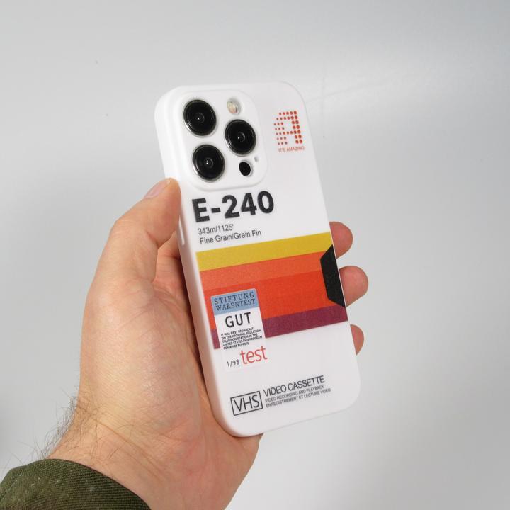 Produktbild PhoneLook Hülle Silikon Gummi vintage video cassette E-240 (Apple iPhone 15 Pro)