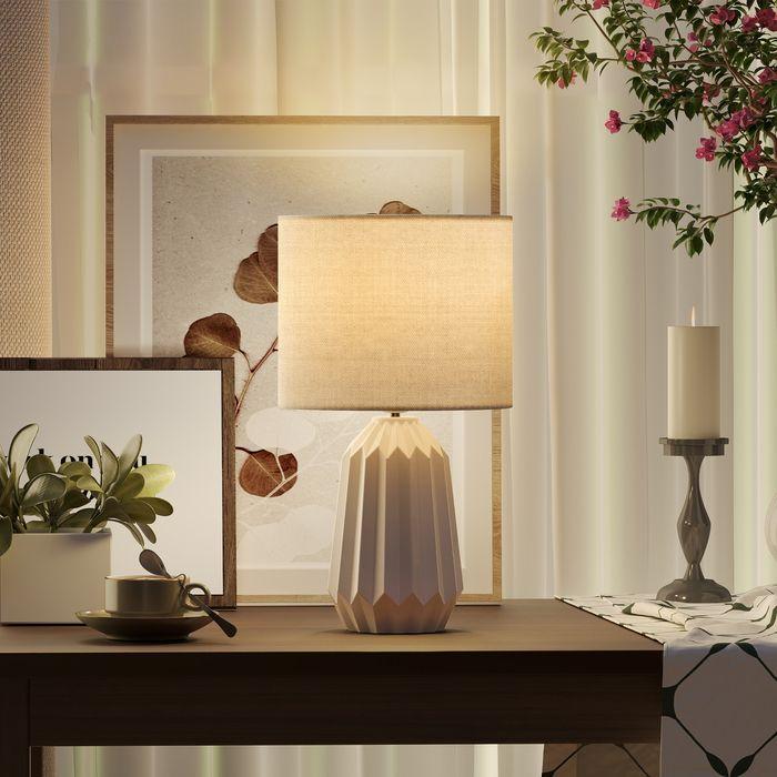 Actual product image Swisshandel24 Tischlampe, Nachttischlampe mit Leinenschirm, Wippschalter, 22x22x39cm, Weiss (E27)