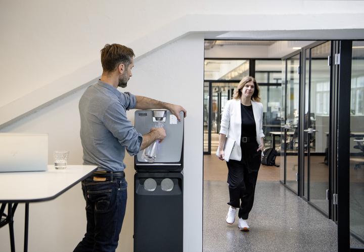 Image du produit Kärcher Wasserspender WPD 200 Basic S Schwarz, 1.024-933.0