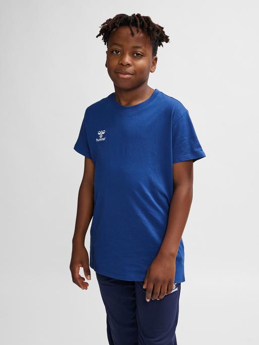 Actual product image hummel HMLGO 2.0 T-SHIRT S/S KIDS (164)