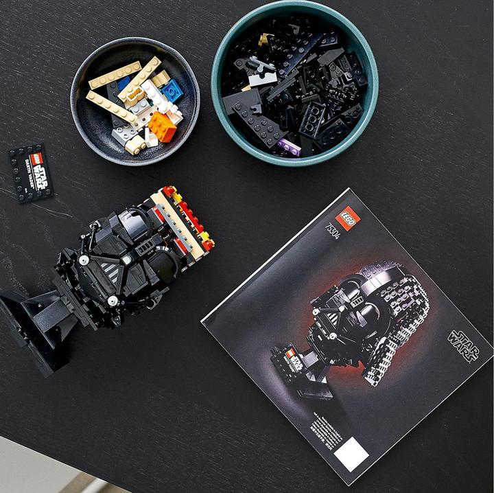 Actual product image LEGO Darth Vader Helmet (75304, LEGO Star Wars)