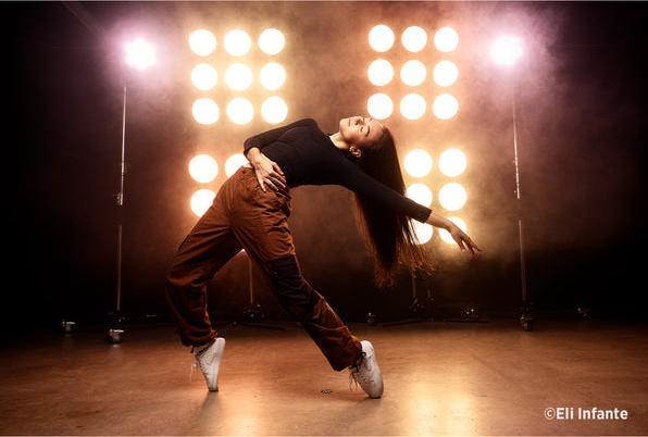 Immagine prodotto Westcott Riflettore a 45 gradi a fuoco profondo con griglie a nido d'ape e diffusione (Specchio, 28 cm)