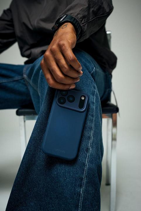 Actual product image Decoded Silicone Backcover Apple iPhone 17 Pro True Navy (Apple iPhone 17 Pro)