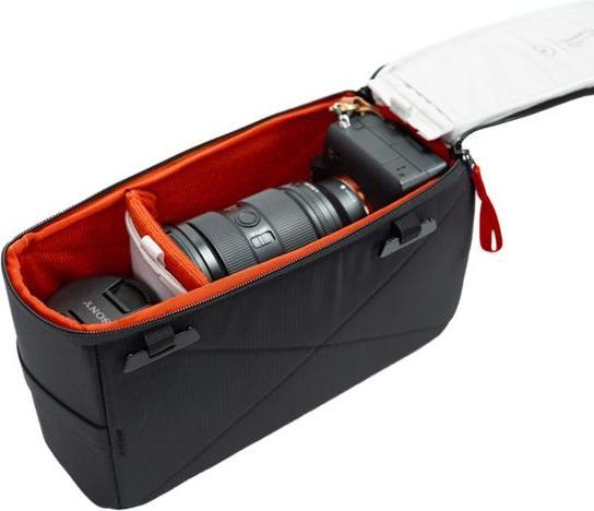 Actual product image Moment Everything Camera Insert 4L - Black (Lens bag, 4 l)
