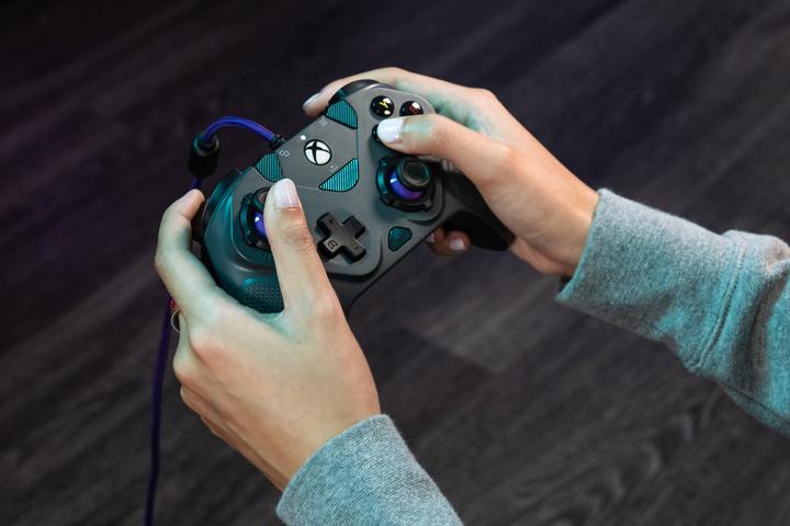 Produktbild Turtle Beach VICTRIX GAMBIT PRIME - Wired Controller (PC, Xbox One S, Xbox Series X)