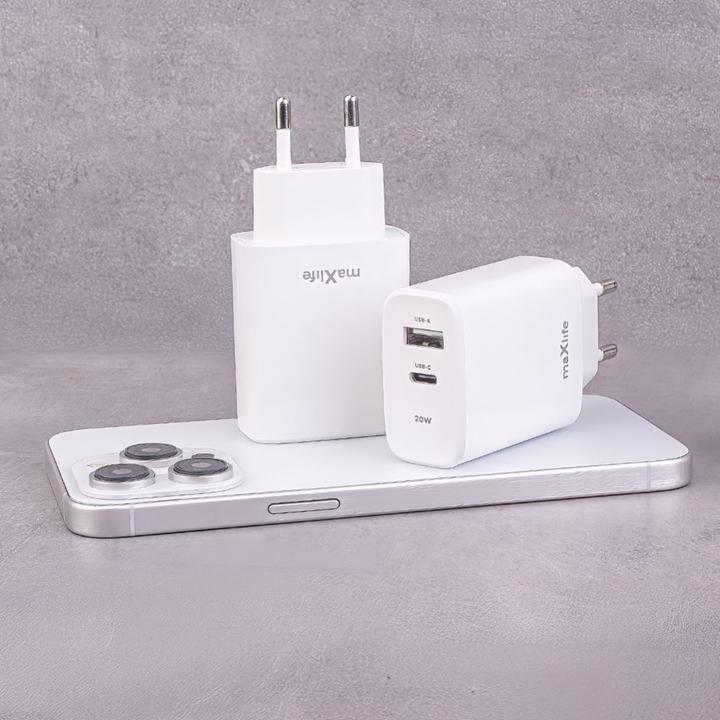 Produktbild Maxlife MXTC-10-20AC PD QC Ladegerät 1x USB-C 1x USB 20W weiss (20 W, 2 Ports)