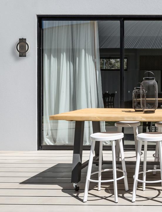 Actual product image Westinghouse Outdoor LED Wall Light Maddox Black (1300 lm, IP44)