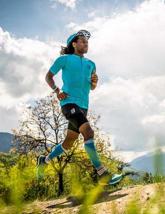 Produktbild Compressport Trail Half-Zip Fitted SS Top (XL)