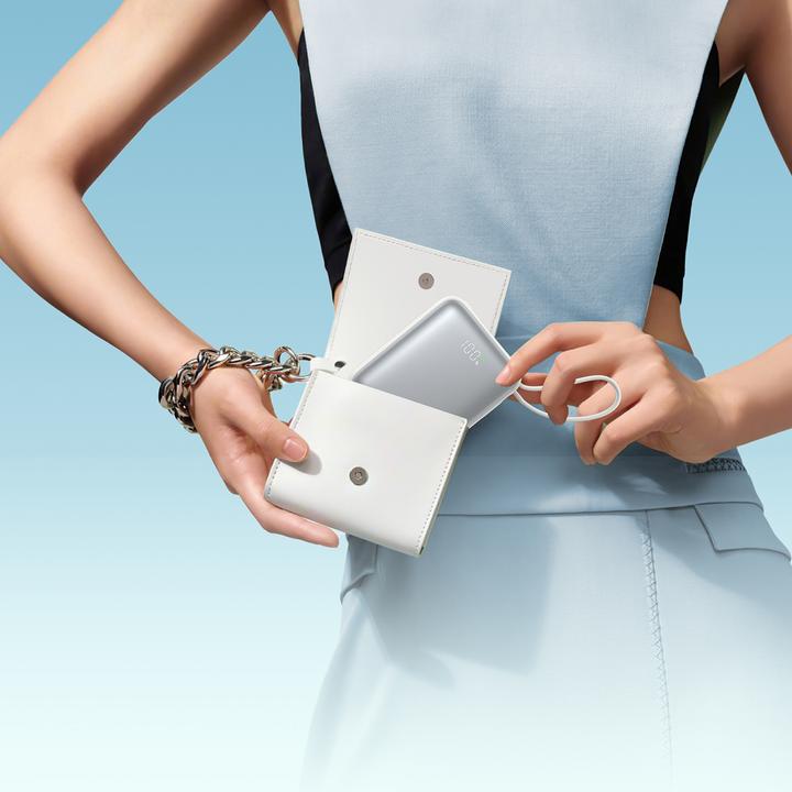 Produktbild Joyroom 22.5W Fast Charging Power Bank 10000mAh with Dual Cables - White (10000 mAh, 22.50 W, 38.50 Wh)