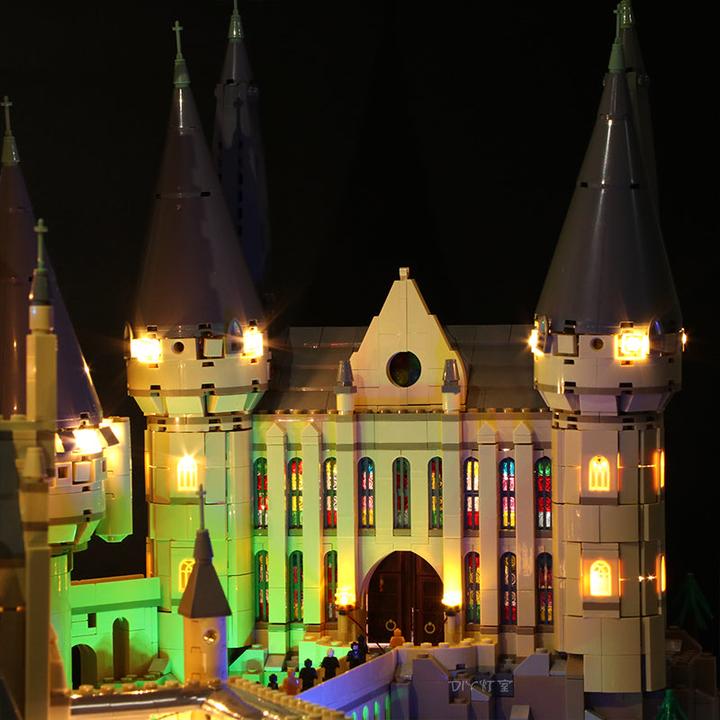 Immagine prodotto BrickBling LED Licht Set für LEGO Harry Potter: Schloss Hogwarts (71043) inkl. Fernbedienung
