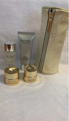 Actual product image Estée Lauder Estee Lauder Re-Nutriv Luxury Gift Set with Gold Bag New (Facial care set)