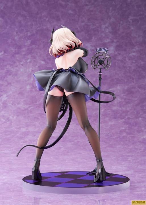 Actual product image Golden Head Azur Lane Statue 1/6 Roon Muse 28 cm
