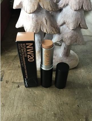 Produktbild MAC Cosmetics Studio Fix Soft Matte Foundation Stick (NW13)