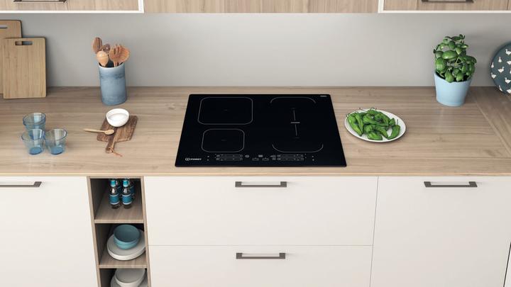Productafbeelding Indesit IB 65B60 NE Zwart Geïntegreerde inductiekookplaat van 59 cm met 4 zones (59 cm, Inductiekookplaat)