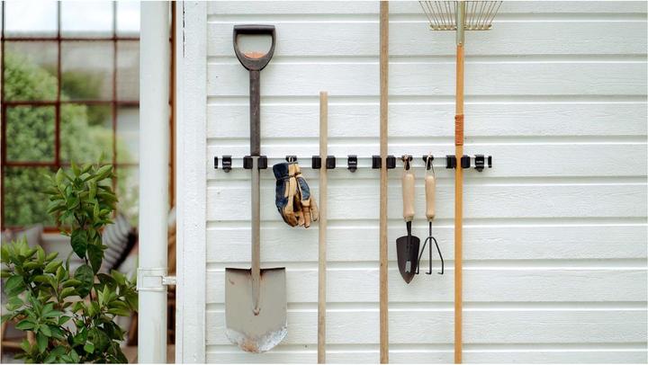 Actual product image Toolflex One holder with wall adapter